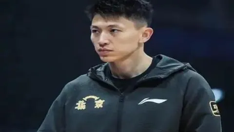 德乙战场显神威：基尔对决菲尔特，精准战术大揭秘！